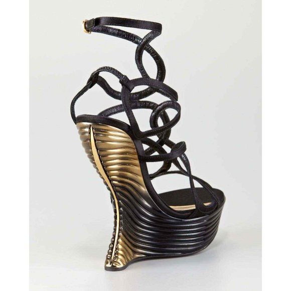 New Alexander McQueen Oyster Shell Wedge Sandals Size 38 - 8  New Alexander McQueen Oyster Shell Wedge Sandals Shoes 38 - 8
